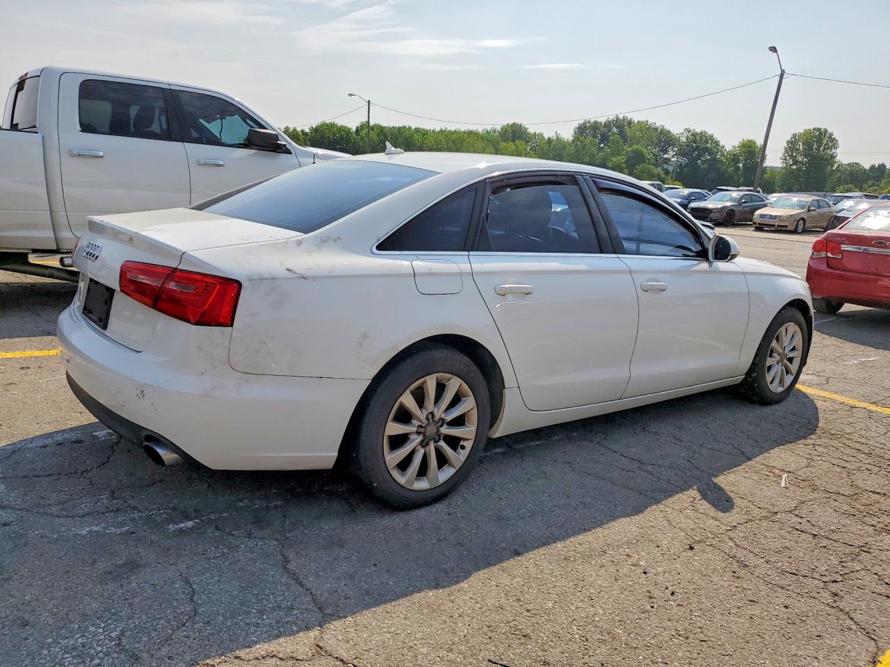 2013 Audi A6 Premium White vin: WAUCFBFCXDN054615