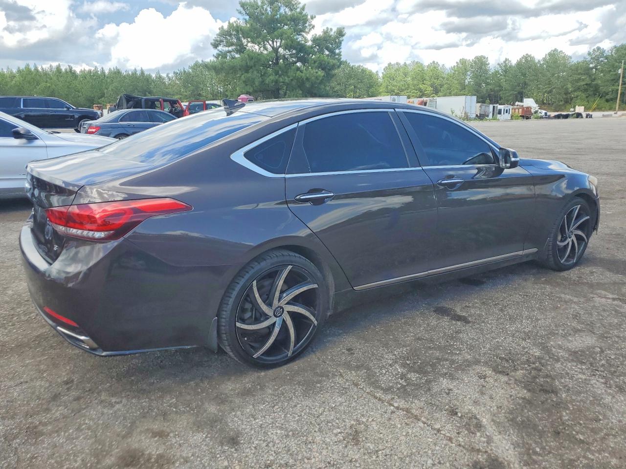 2015 Hyundai Genesis 3.8l Коричневый vin: KMHGN4JE5FU089188