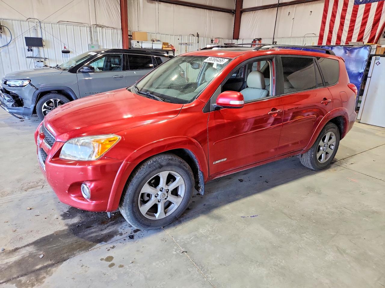 2011 Toyota Rav4 Limited Red vin: JTMDK4DV2BD018102