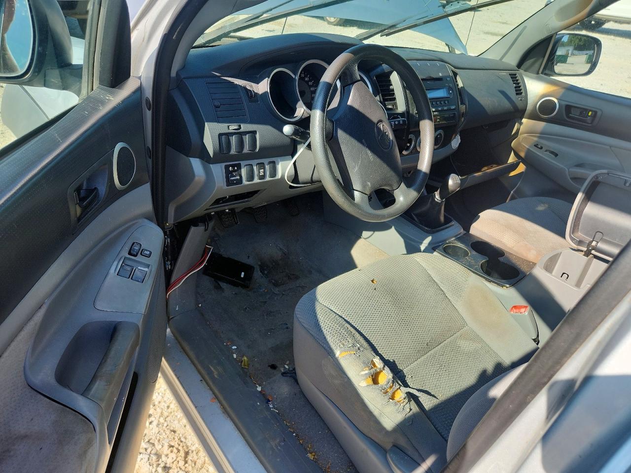 2006 Toyota Tacoma Base Silver vin: 5TEUX42N26Z209682