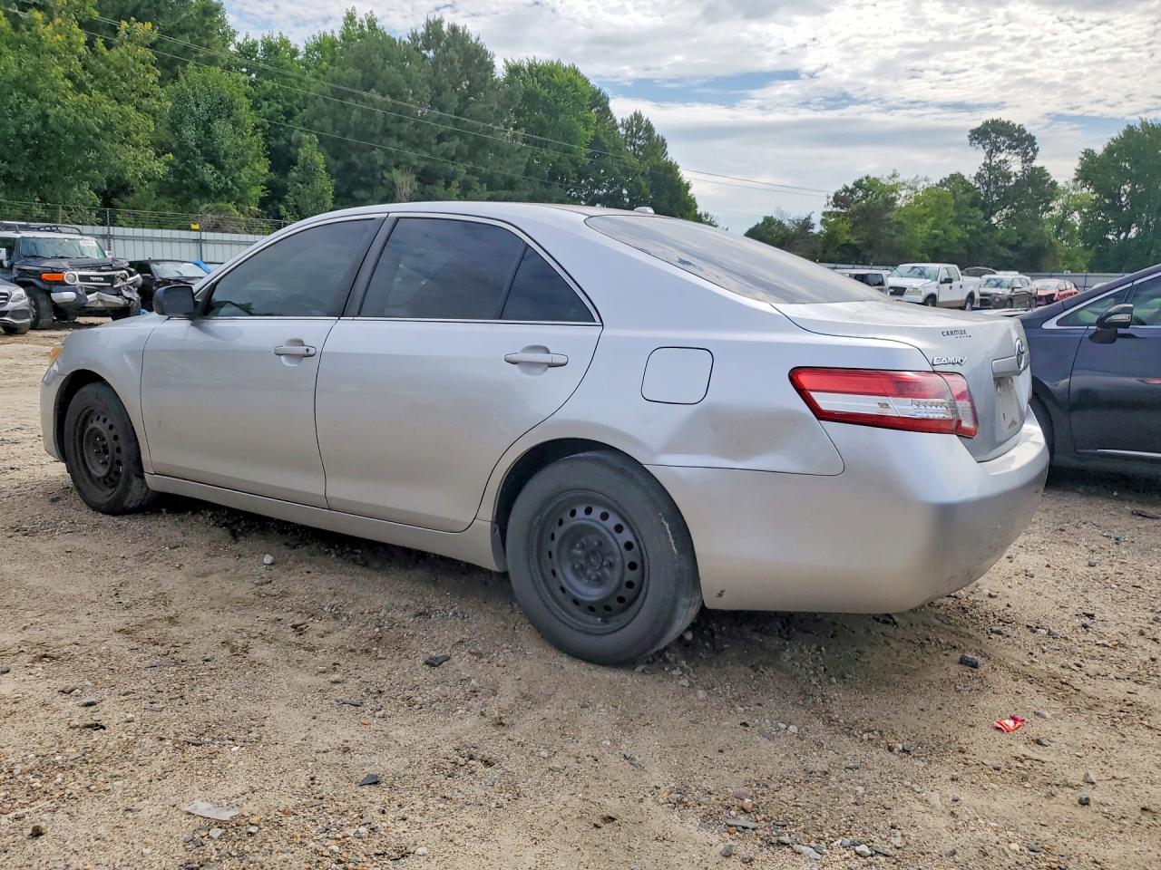 2011 Toyota Camry Le Silver vin: 4T1BF3EK5BU770558