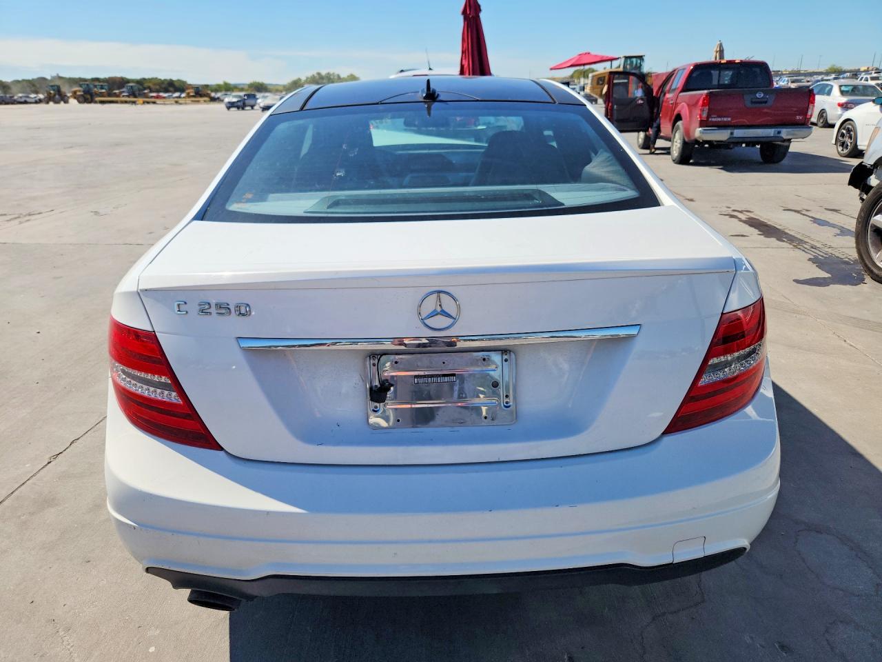 2014 Mercedes-benz C 250 White vin: WDDGJ4HB2EG295406