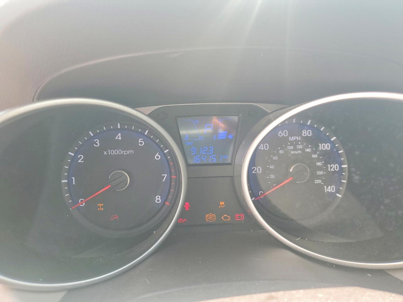 2014 Hyundai Tucson Se White vin: KM8JUCAG6EU875388