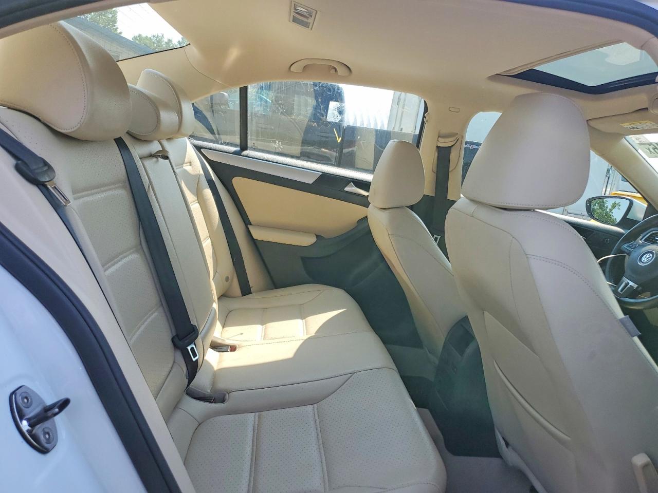2014 Volkswagen Jetta Hybrid White vin: 3VW637AJXEM279685