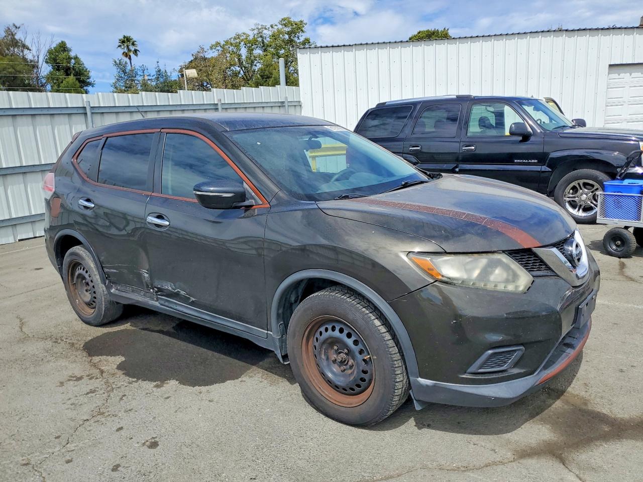 2014 Nissan Rogue S Green vin: 5N1AT2MT0EC803016