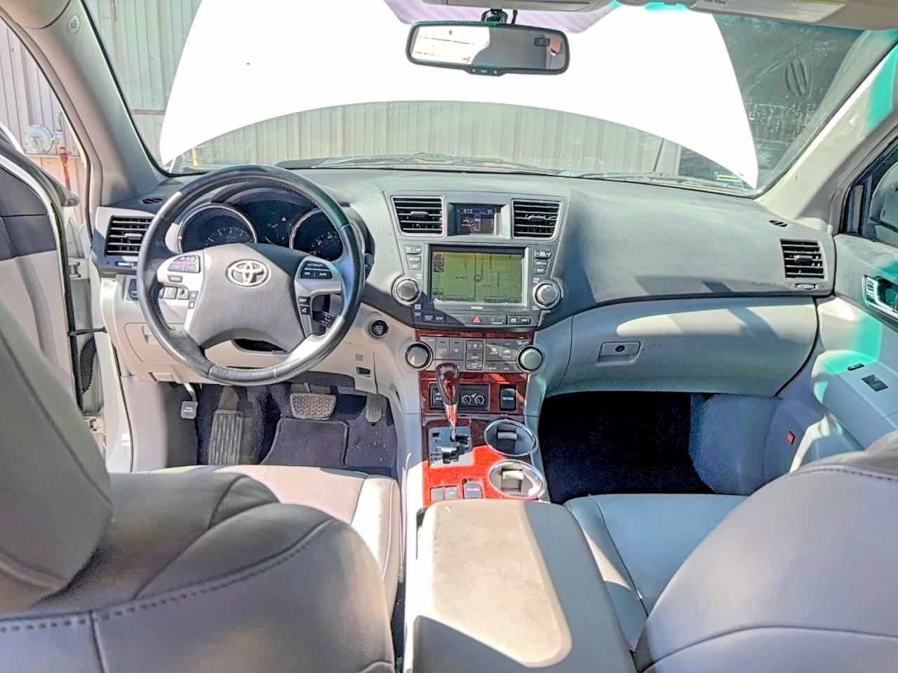 2011 Toyota Highlander Limited White vin: 5TDYK3EH3BS038710