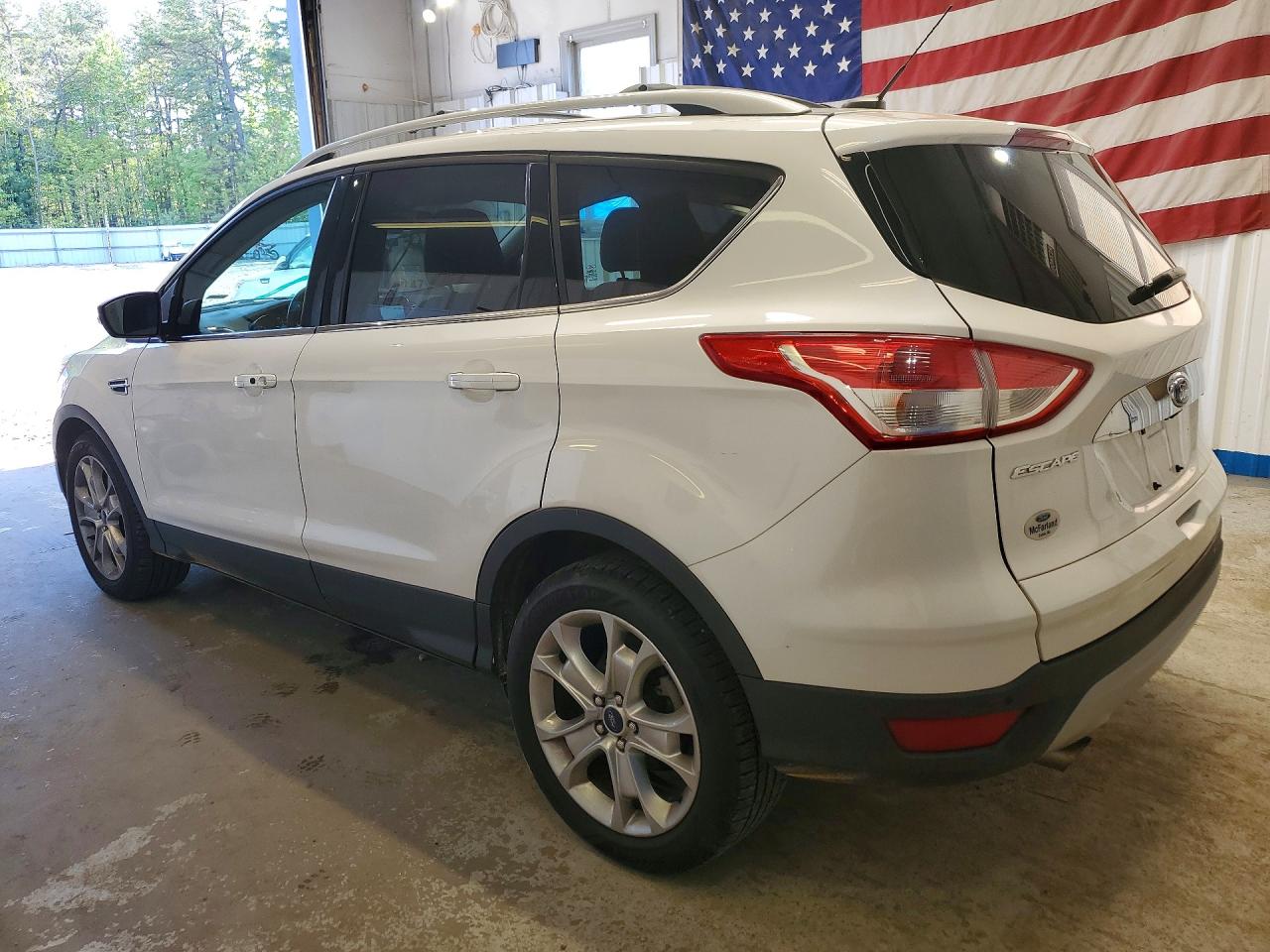 2016 Ford Escape Titanium White vin: 1FMCU9JX0GUB85277
