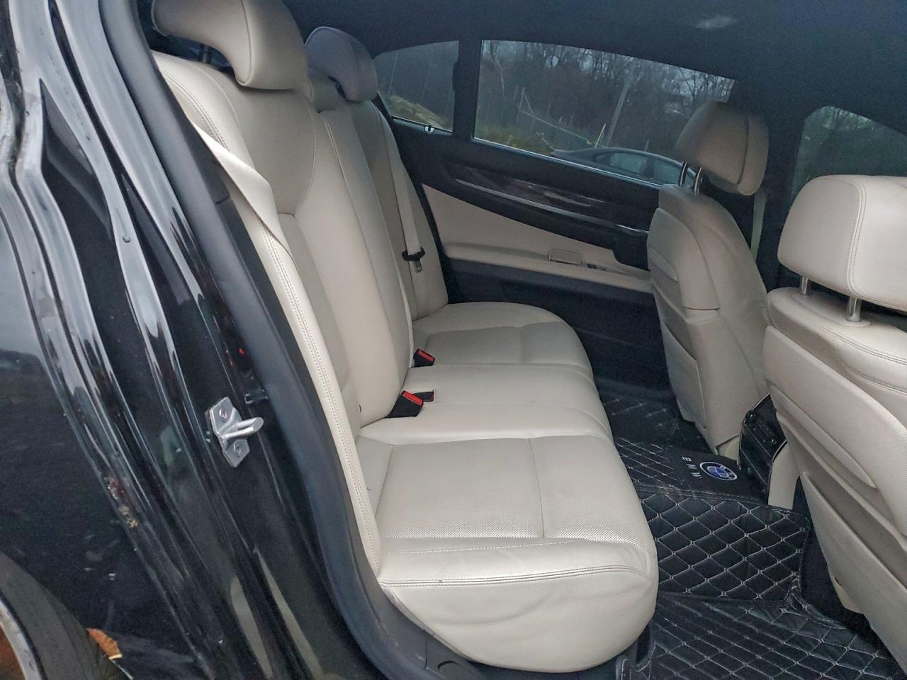 2014 Bmw 750 Lxi Черный vin: WBAYF8C53ED652924