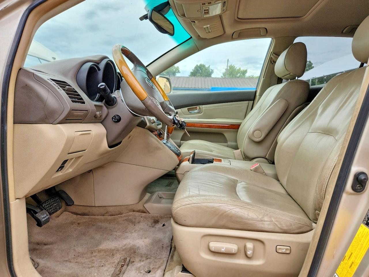 2004 Lexus Rx 330 Gold vin: JTJHA31U540047742