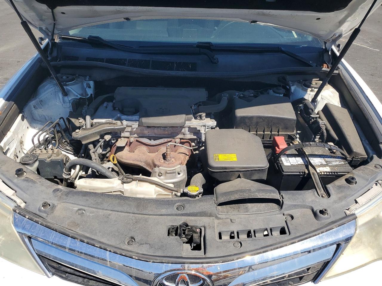 2014 Toyota Camry Le Белый vin: 4T4BF1FK0ER409378