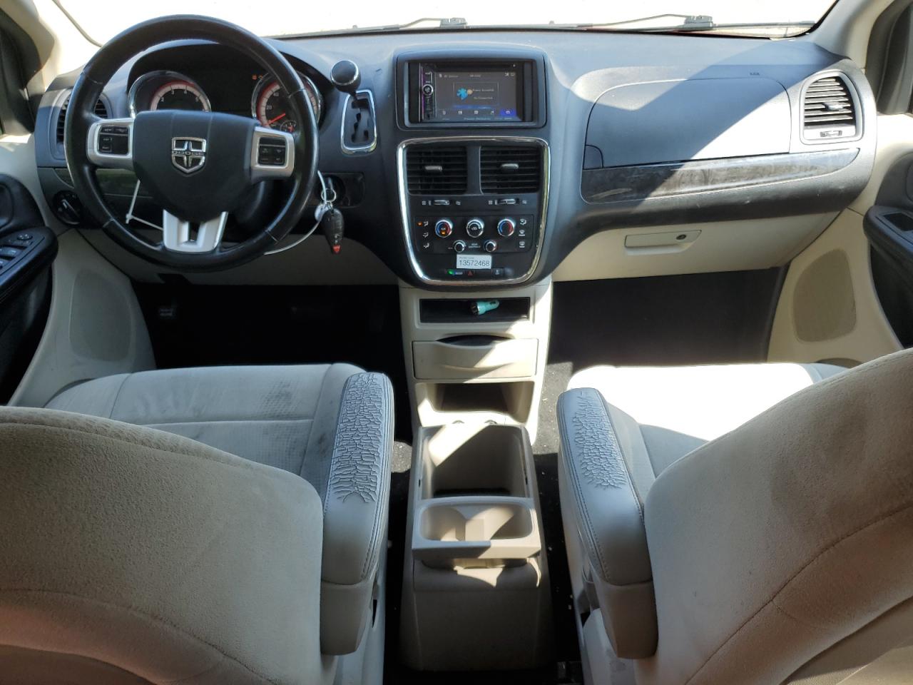 2014 Dodge Grand Caravan Se Burgundy vin: 2C4RDGBG8ER114128 Damage: Right Front Seat Armrest, Worn, Replacement Required