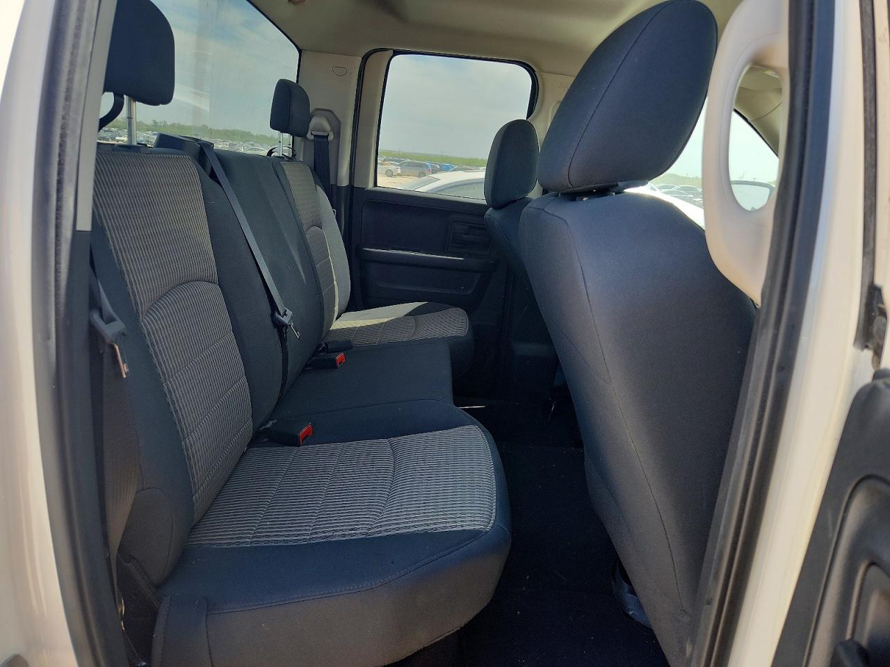 2009 Dodge Ram 1500 White vin: 1D3HB18K09S753125