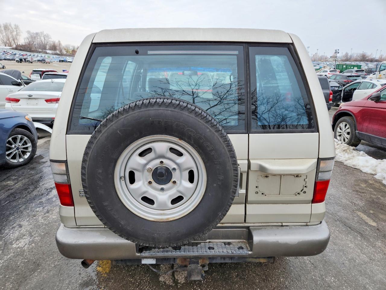 2000 Isuzu Trooper S Tan vin: JACDS58X1Y7J08798