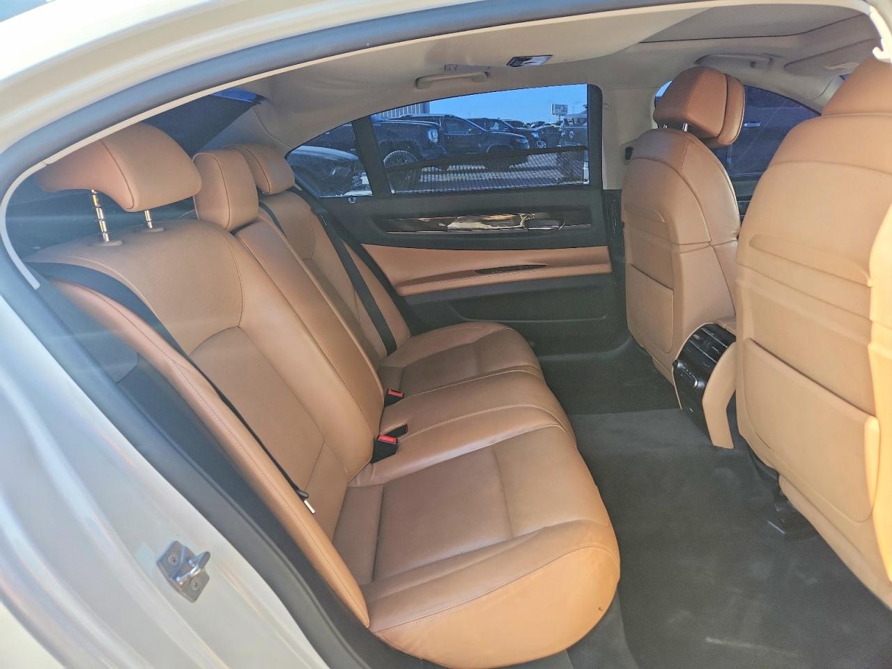 2010 Bmw 750 Li Xdrive Белый vin: WBAKC8C5XAC430847