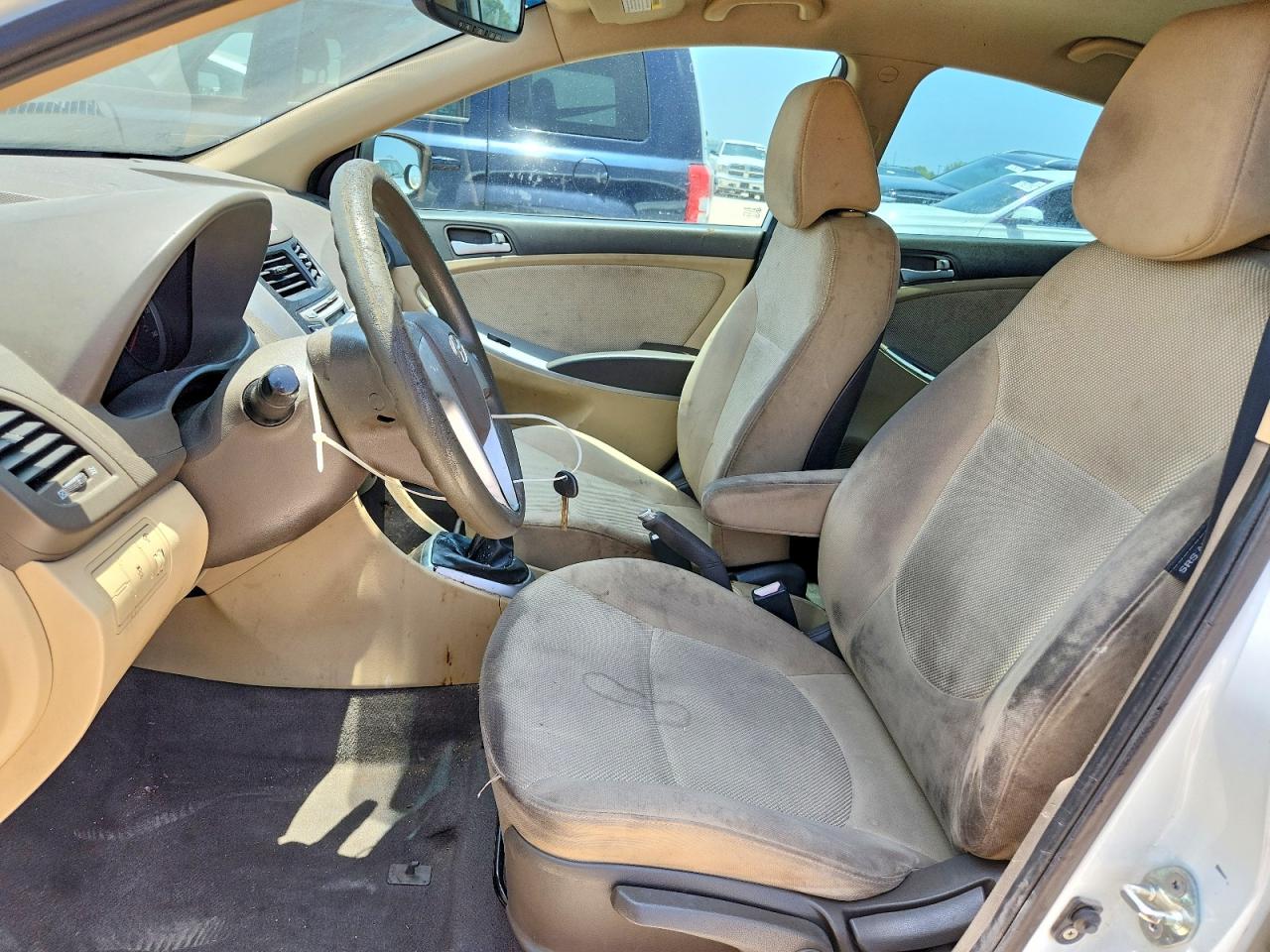 2012 Hyundai Accent Gls White vin: KMHCT4AEXCU161275