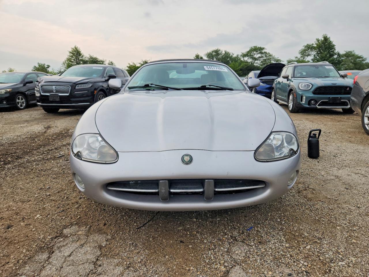 2001 Jaguar Xk8 Silver vin: SAJDA42C61NA20162