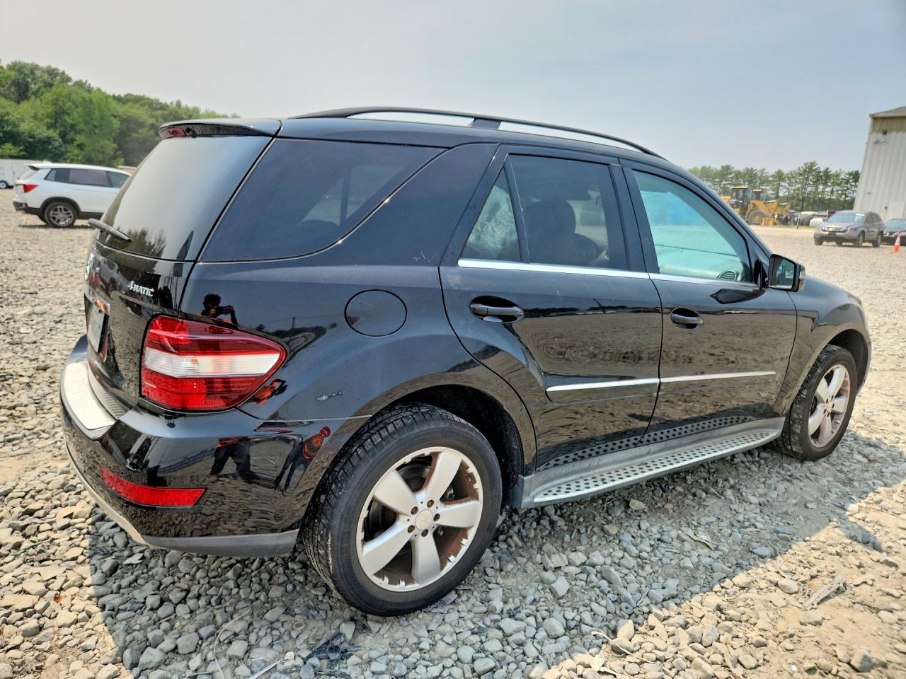 2011 Mercedes-benz Ml 350 4matic Black vin: 4JGBB8GB3BA631133