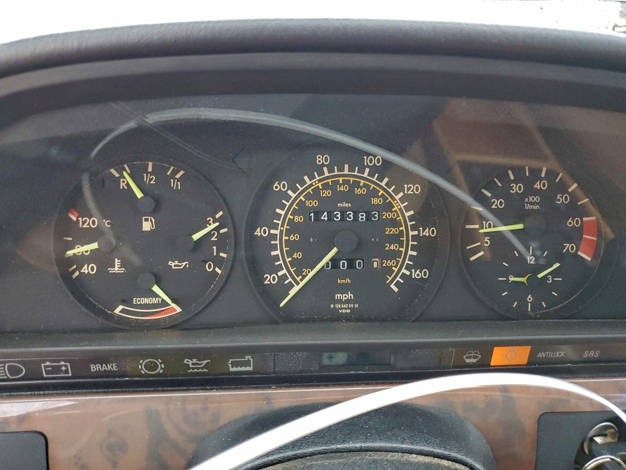 1986 Mercedes-benz 560 Sec Бежевый vin: WDBCA45D5GA245991