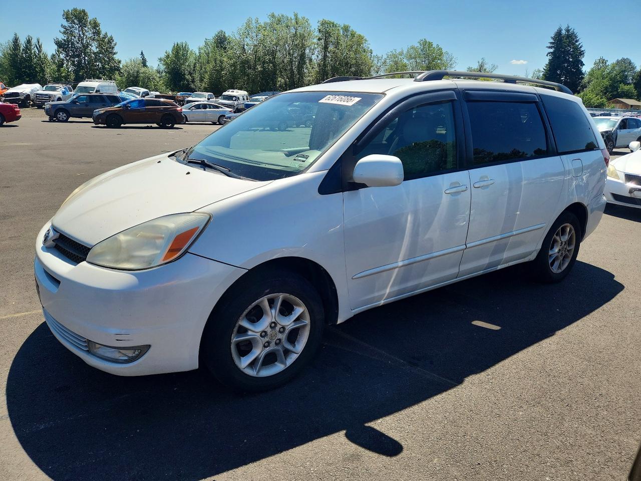2004 Toyota Sienna Xle 7 Passenger White vin: 5TDBA22CX4S020252