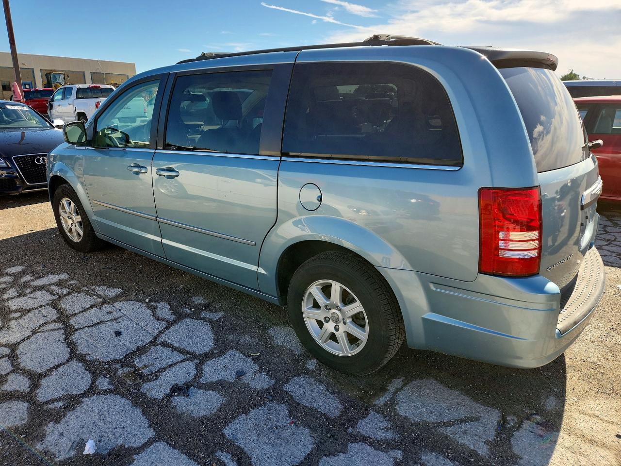 2010 Chrysler Town & Country Touring Blue vin: 2A4RR5D13AR110619