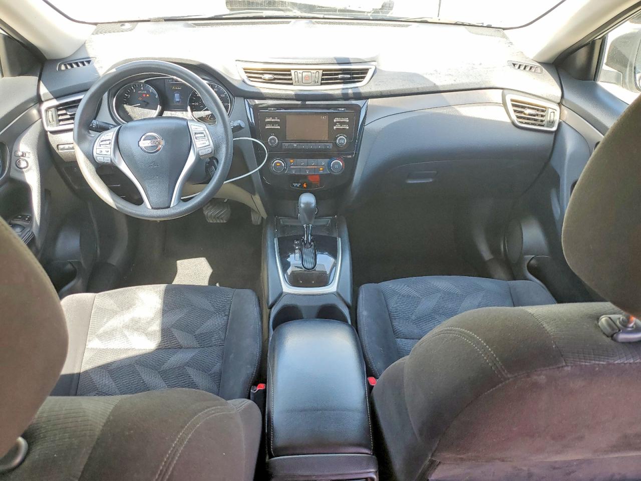 2014 Nissan Rogue S White vin: 5N1AT2ML2EC835739