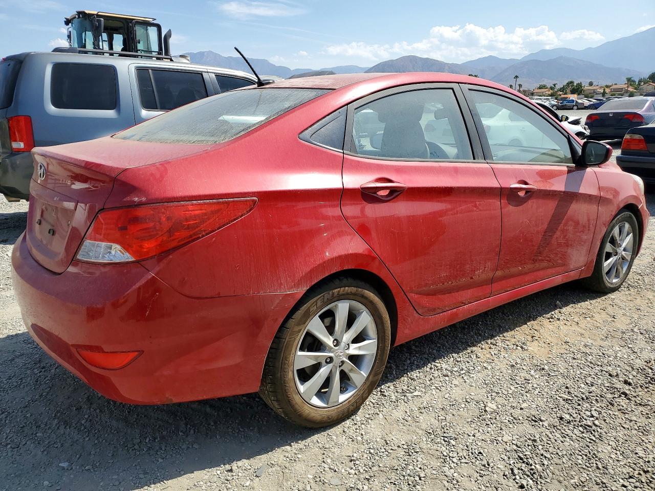 2012 Hyundai Accent Gls Red vin: KMHCU4AE3CU057109