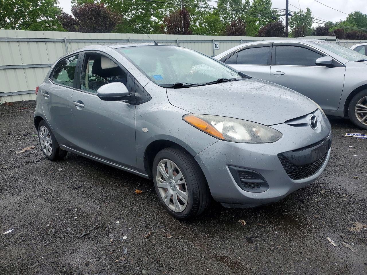 2014 Mazda Mazda2 Sport Серебряный vin: JM1DE1KZ1E0176695