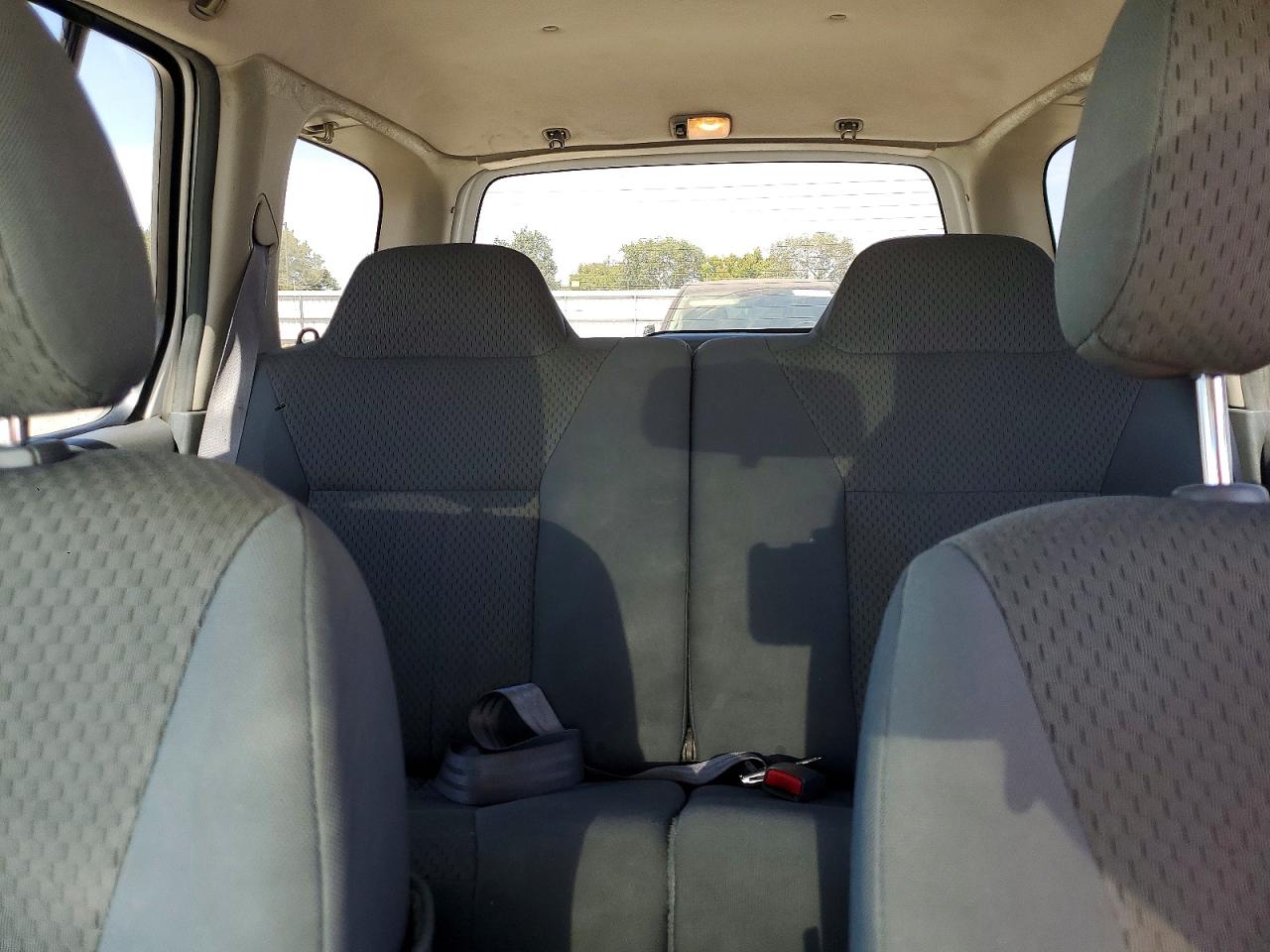 2004 Nissan Xterra Xe White vin: 5N1ED28Y84C630140