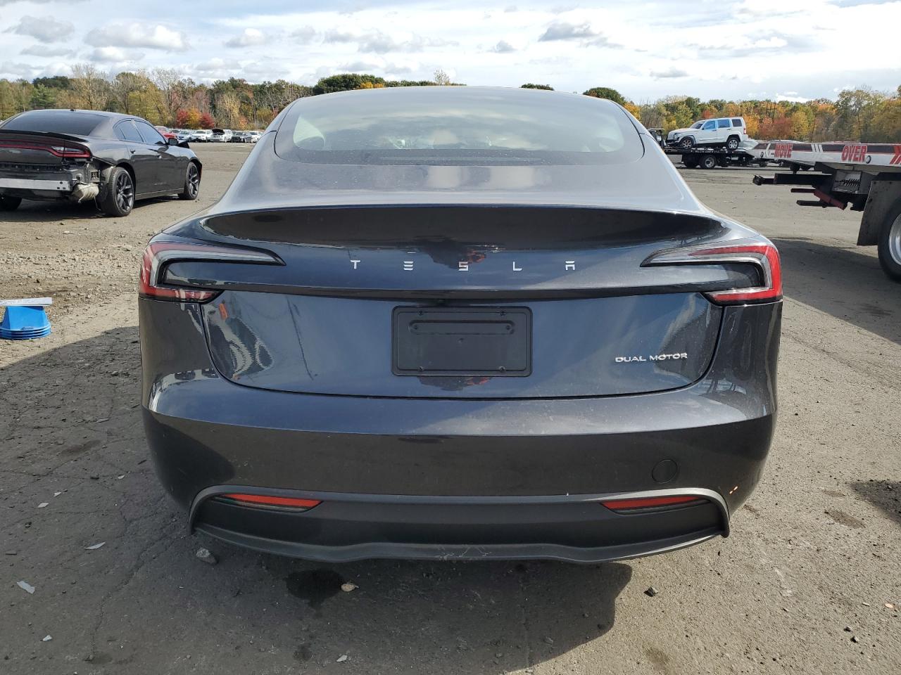2024 Tesla Model 3 Серый vin: 5YJ3E1EB7RF740240