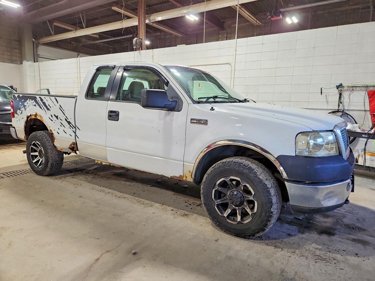 2005 Ford F150 White vin: 1FTRX14W15NB35585