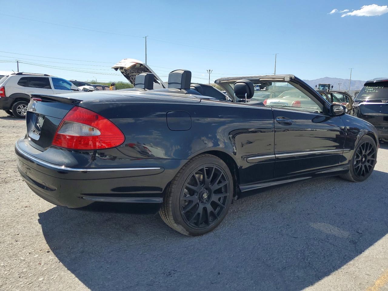2008 Mercedes-benz Clk 550 Black vin: WDBTK72F38T092974
