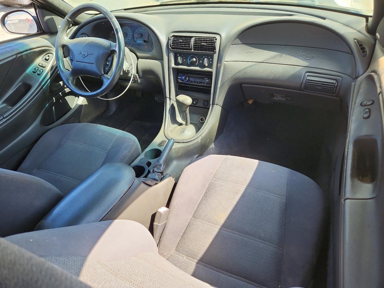 2002 Ford Mustang Silver vin: 1FAFP40452F147582