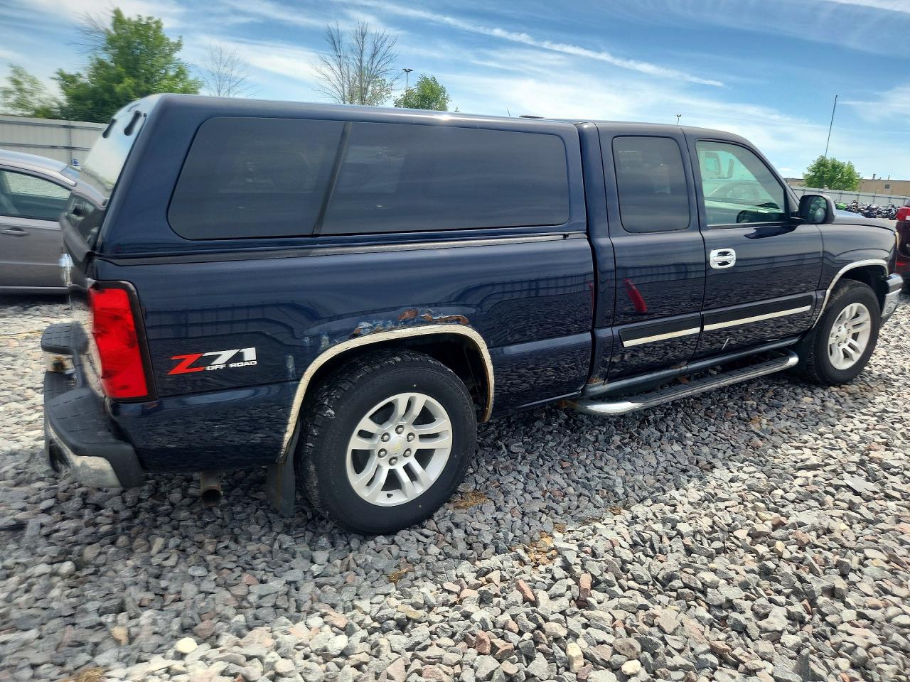 2007 Chevrolet Silverado K1500 Classic Blue vin: 1GCEK19ZX7E152520