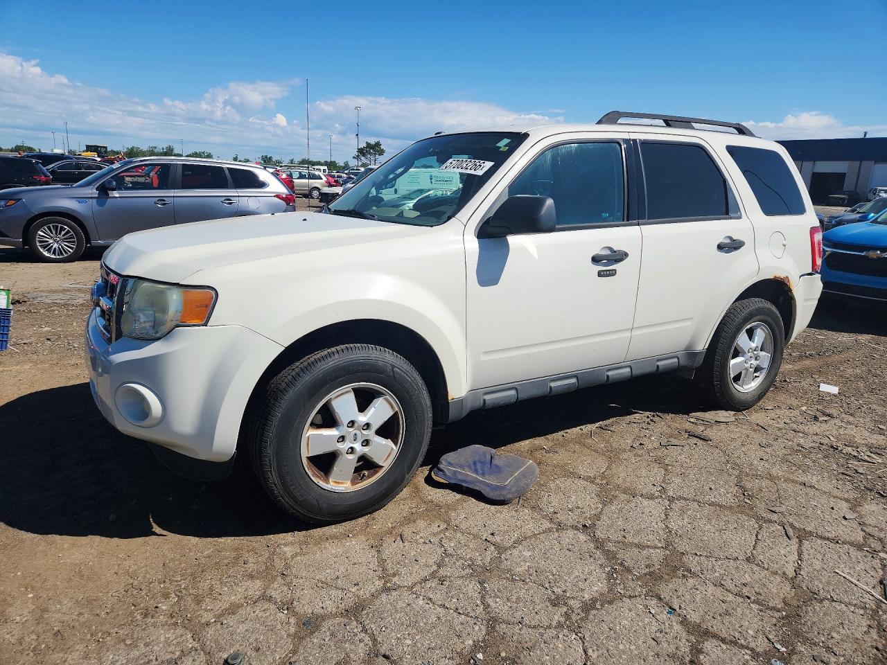 2010 Ford Escape Xlt White vin: 1FMCU0D72AKC65366