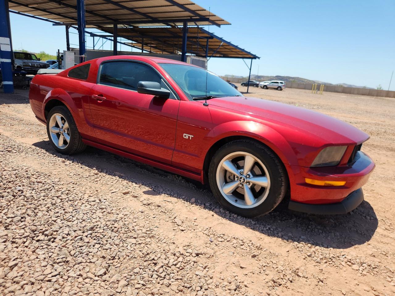 2005 Ford Mustang Gt Red vin: 1ZVFT82H255156700
