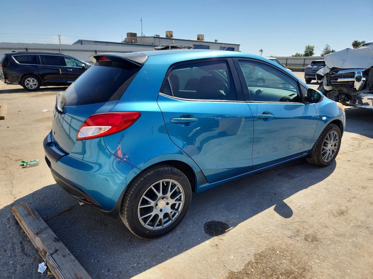 2011 Mazda Mazda2 Blue vin: JM1DE1HZ0B0125417
