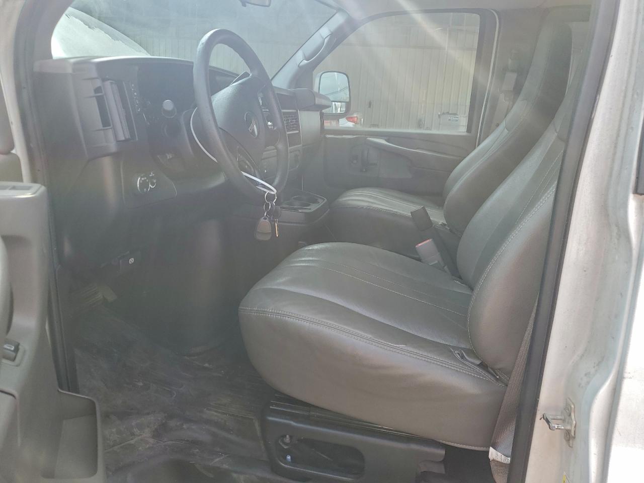 2010 Gmc Savana G3500 Ls Белый vin: 1GJ2GZDG1A1184224