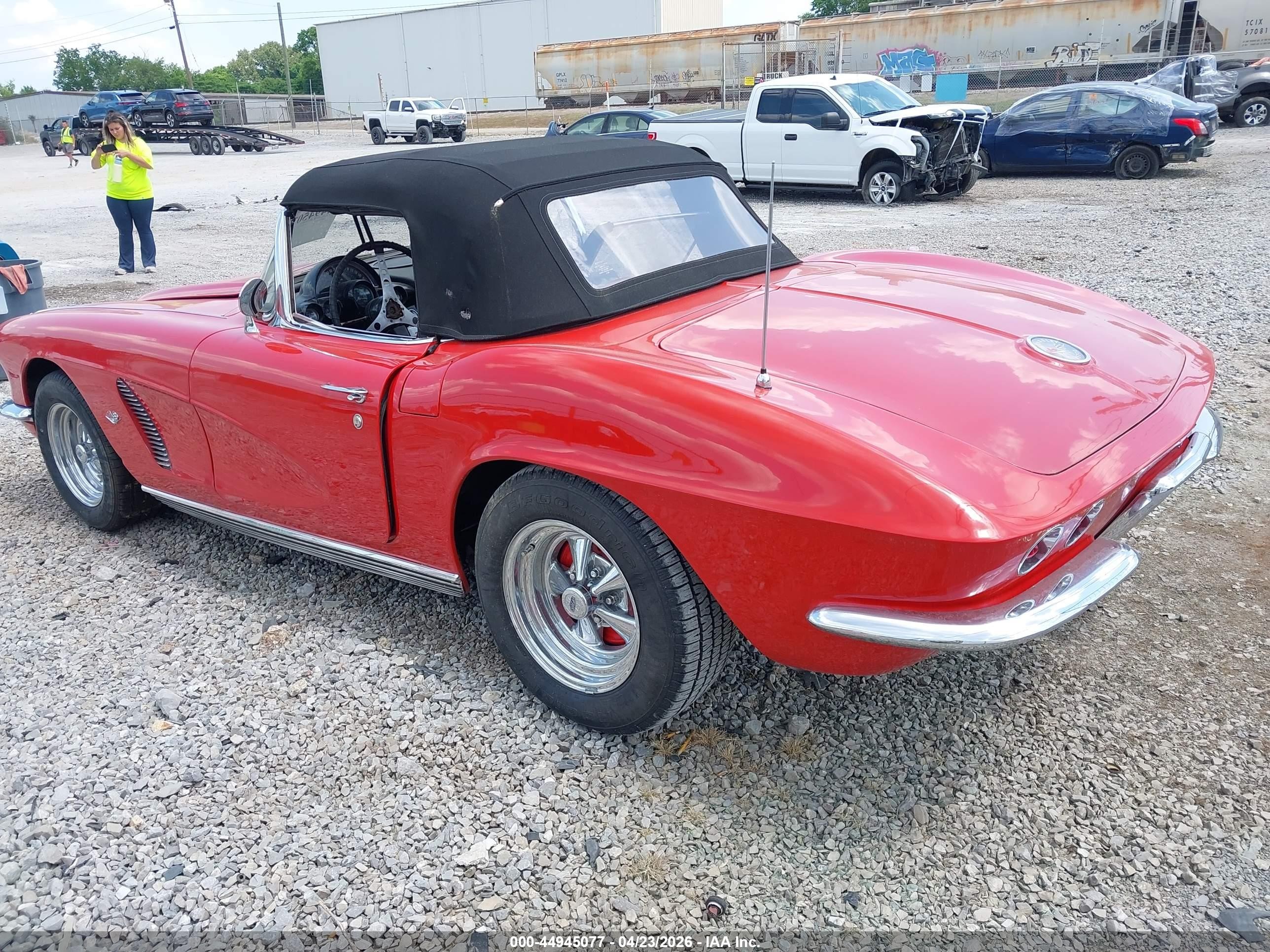 1962 Chevrolet Corvette   Красный vin: 20867S114390     
