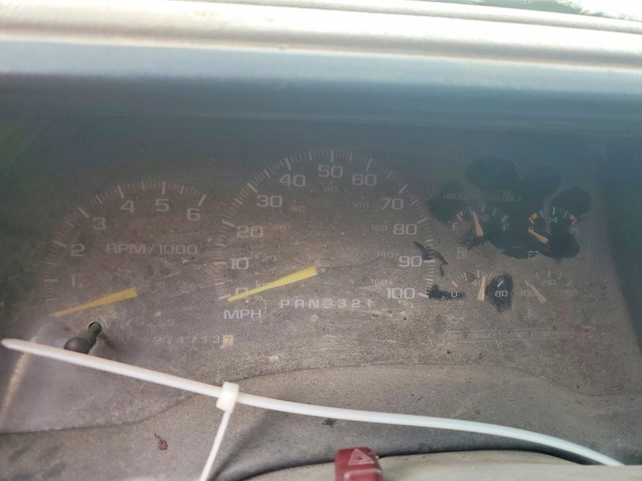 1998 Chevrolet Suburban K1500 Green vin: 3GNFK16R6WG102673