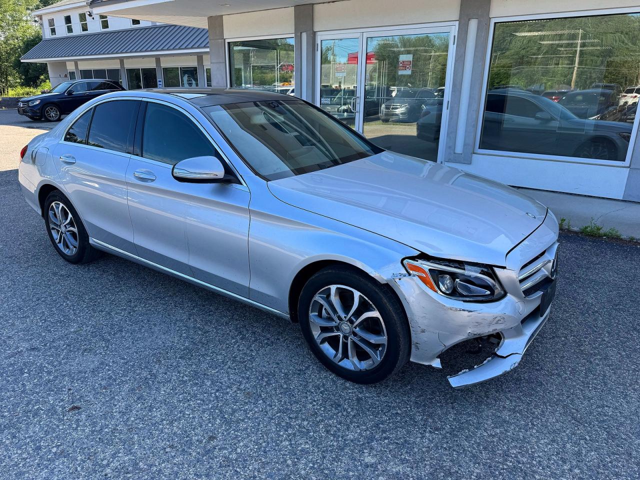 2015 Mercedes-benz C 300 4matic Серебряный vin: 55SWF4KBXFU034762