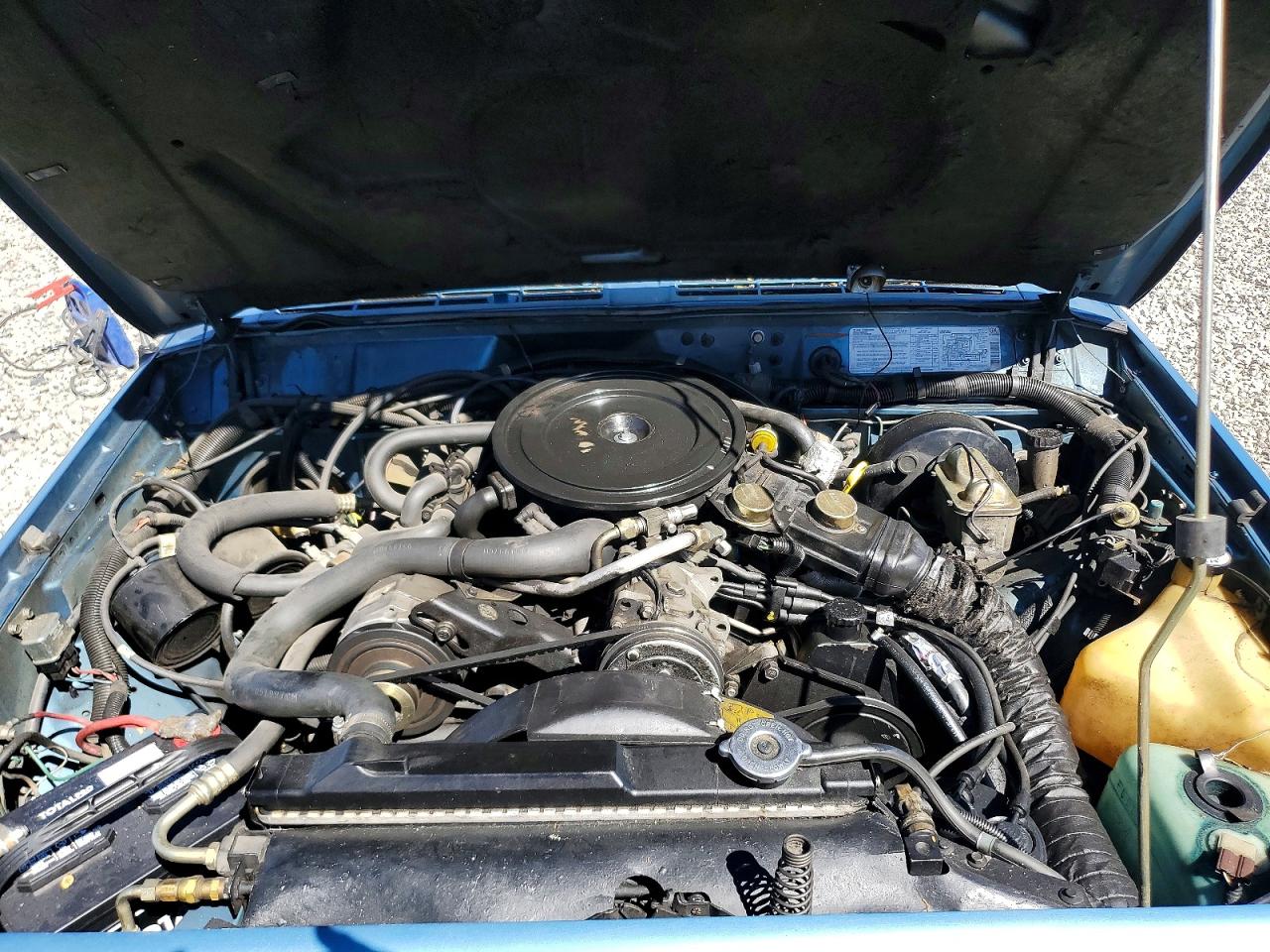 1986 Jeep Cherokee Pioneer Blue vin: 1JCWL782XGT145215
