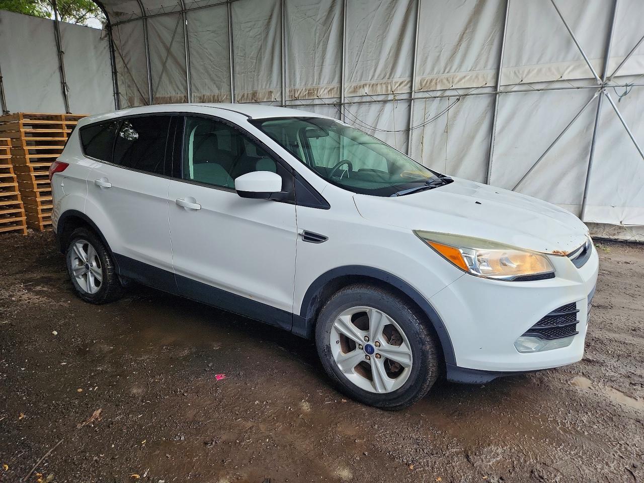 2015 Ford Escape Se White vin: 1FMCU9GX2FUB51539