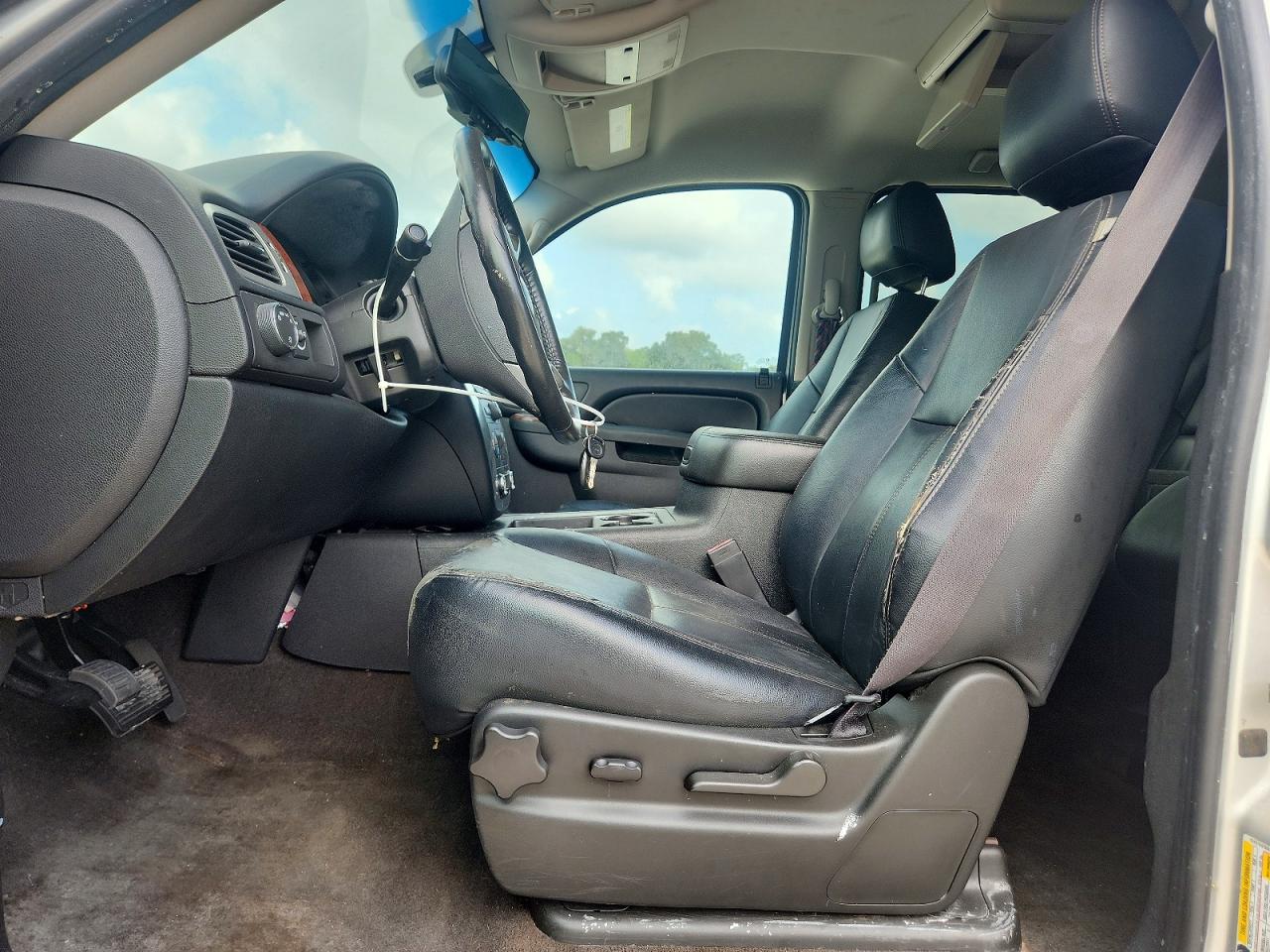 2011 Gmc Yukon Xl C1500 Sle Silver vin: 1GKS1HE06BR164465