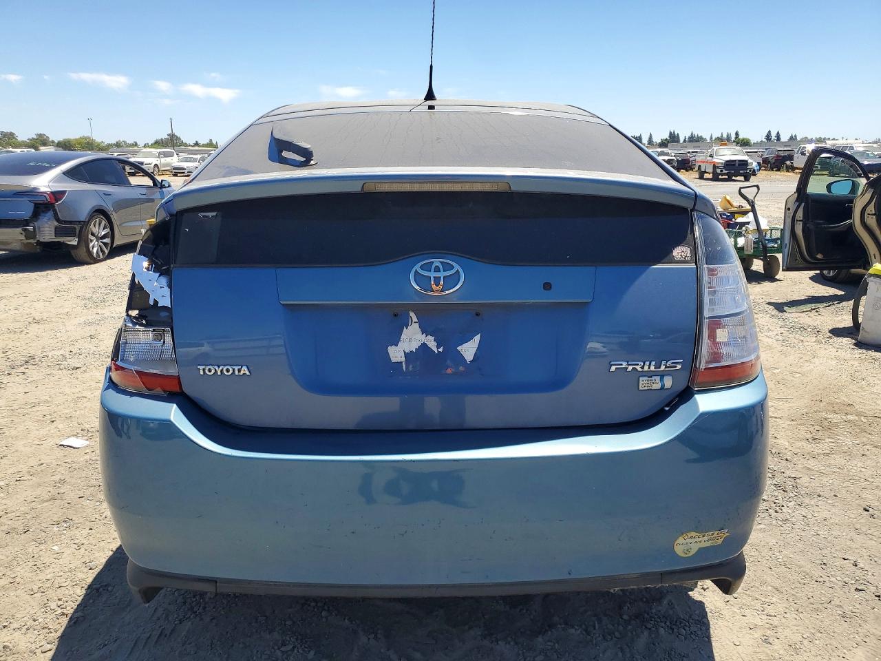 2005 Toyota Prius Base Blue vin: JTDKB20UX57048198