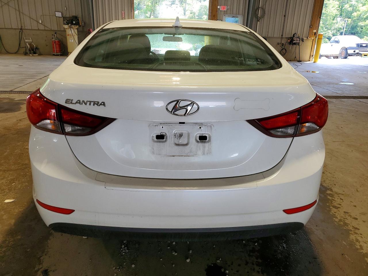 2015 Hyundai Elantra Se White vin: 5NPDH4AE0FH643746