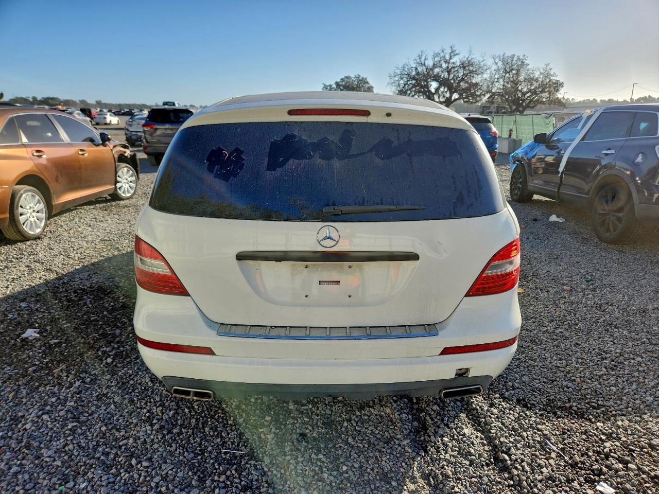 2012 Mercedes-benz R 350 4matic White vin: 4JGCB5HE6CA146210
