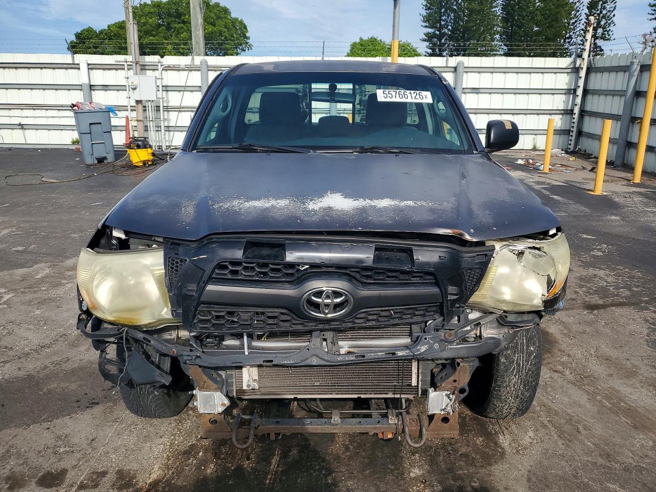 2011 Toyota Tacoma Base Silver vin: 5TFNX4CN4BX003784