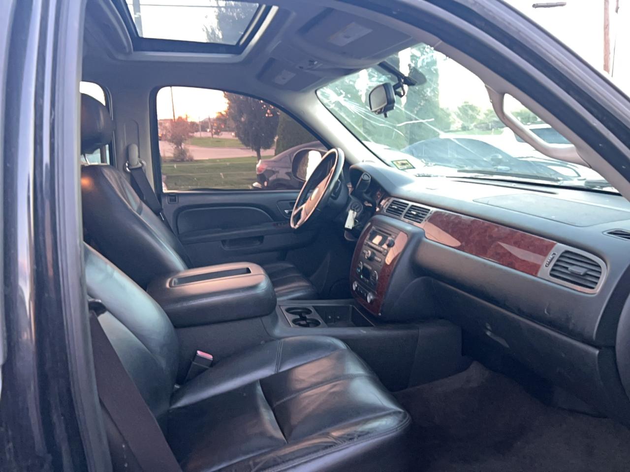 2012 Chevrolet Suburban K1500 Lt Черный vin: 1GNSKJE78CR123521