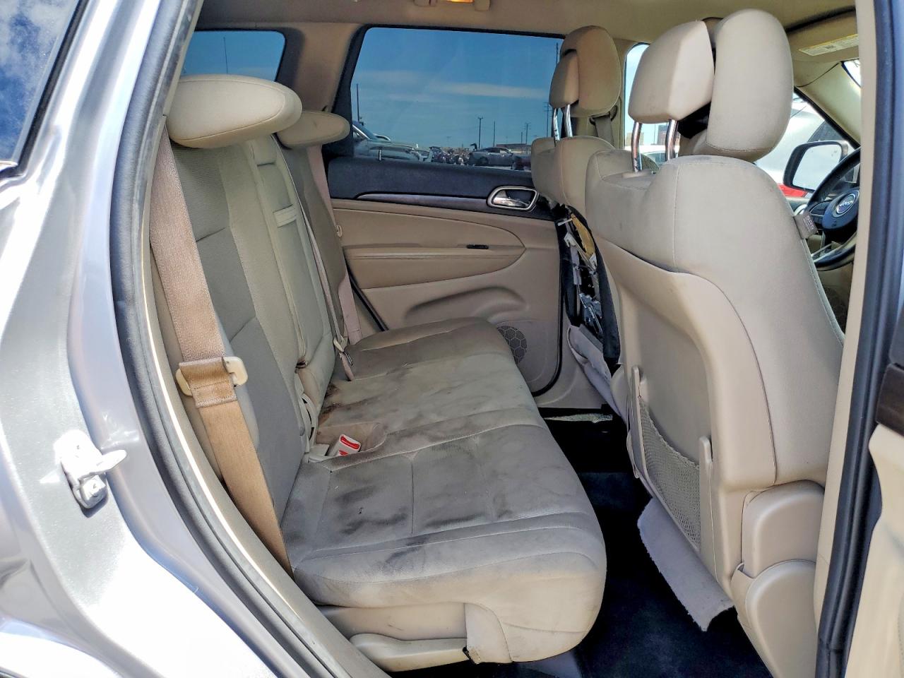 2014 Jeep Grand Cherokee Laredo Silver vin: 1C4RJEAG9EC217243
