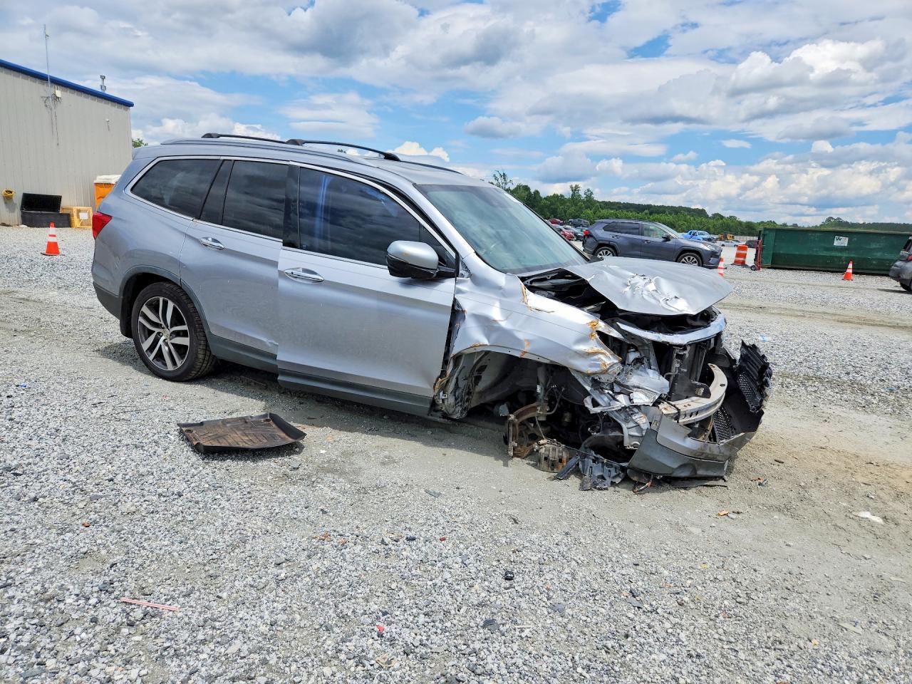 2016 Honda Pilot Touring Серебряный vin: 5FNYF5H97GB057521